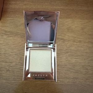 BNIB Jaclyn Cosmetics highlighter in Spark$